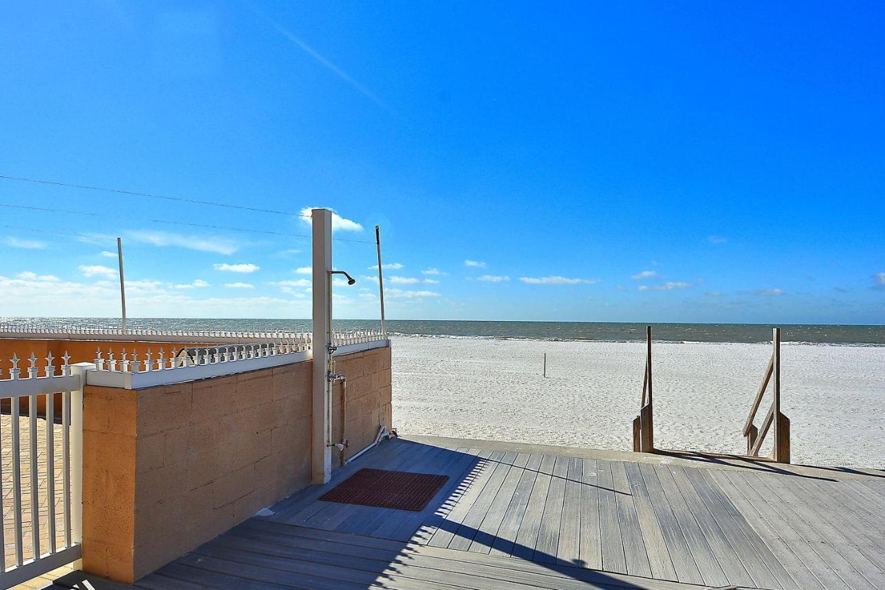 Sunset Chateau 409 St. Pete Beach Buitenkant foto